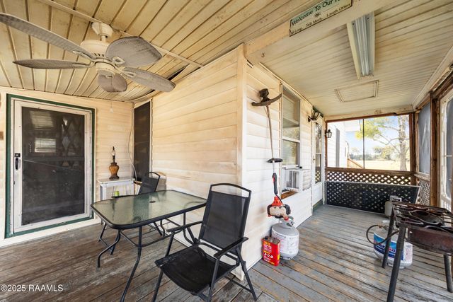 1081 Claston Simon Road, Breaux Bridge, LA 70517