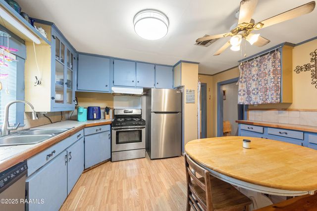 1081 Claston Simon Road, Breaux Bridge, LA 70517