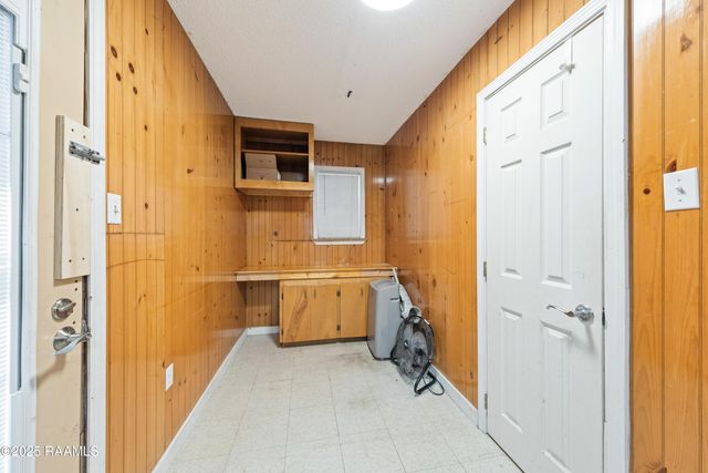 1081 Claston Simon Road, Breaux Bridge, LA 70517