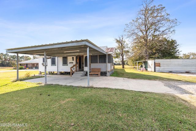 1081 Claston Simon Road, Breaux Bridge, LA 70517