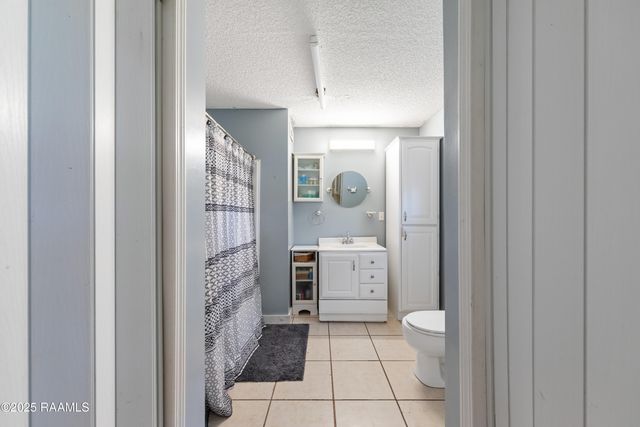 1081 Claston Simon Road, Breaux Bridge, LA 70517