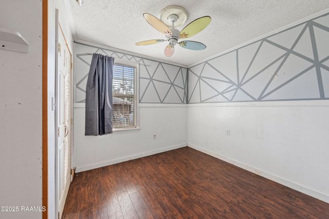 1081 Claston Simon Road, Breaux Bridge, LA 70517