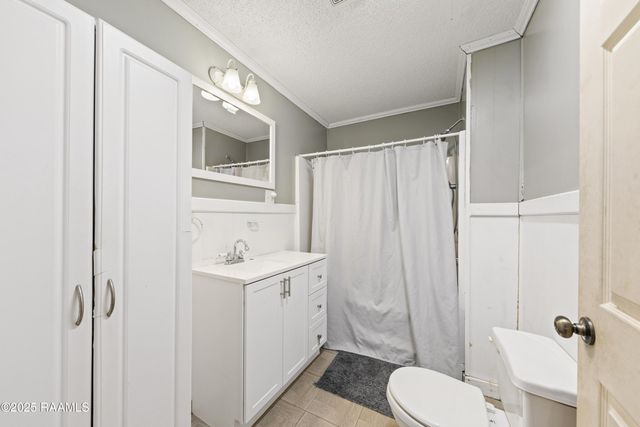 1081 Claston Simon Road, Breaux Bridge, LA 70517