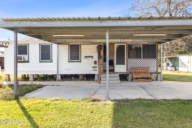 1081 Claston Simon Road, Breaux Bridge, LA 70517