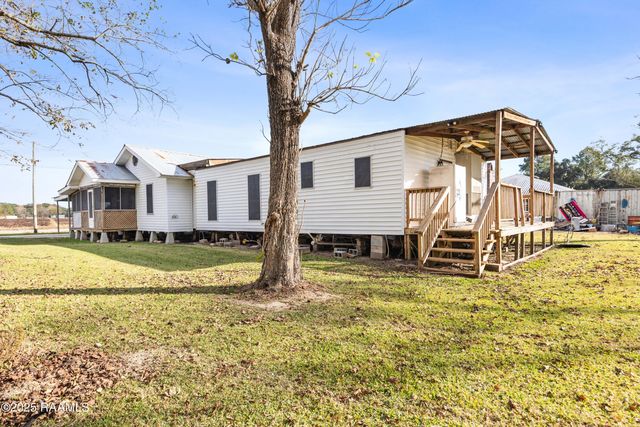 1081 Claston Simon Road, Breaux Bridge, LA 70517