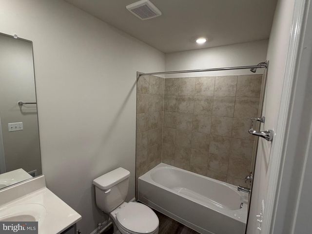 11 NIGHT STAR TER, Kearneysville, WV 25430