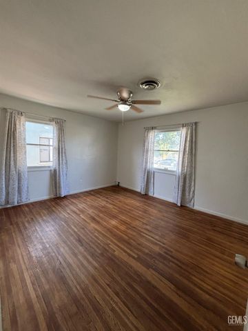 317 E Western Drive, Bakersfield, CA 93309