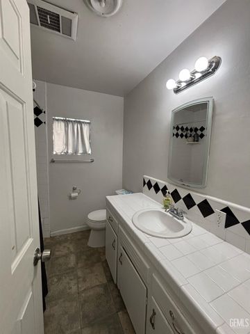 317 E Western Drive, Bakersfield, CA 93309