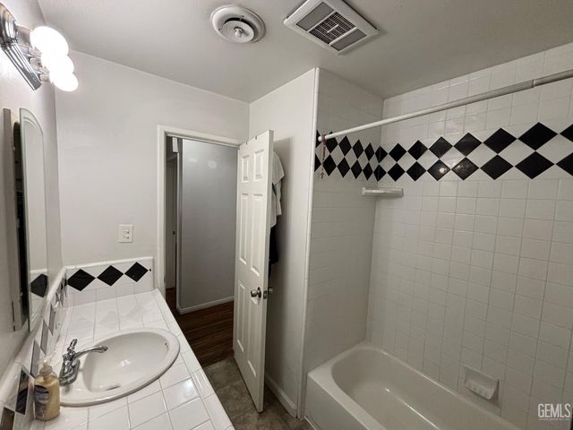 317 E Western Drive, Bakersfield, CA 93309