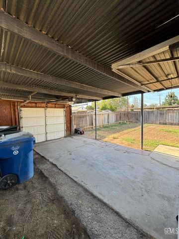 317 E Western Drive, Bakersfield, CA 93309