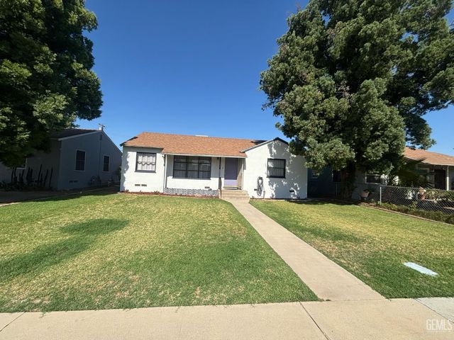 317 E Western Drive, Bakersfield, CA 93309