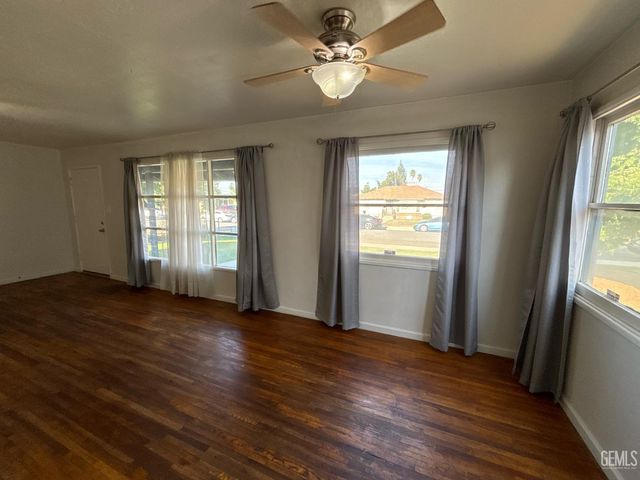 317 E Western Drive, Bakersfield, CA 93309