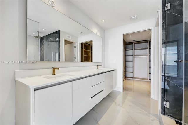 700 NE 24th Street 2901, Miami, FL 33137