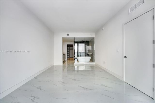 700 NE 24th Street 2901, Miami, FL 33137