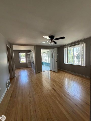 147 Robertson Street, Marine City, MI 48039