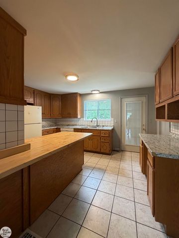 147 Robertson Street, Marine City, MI 48039