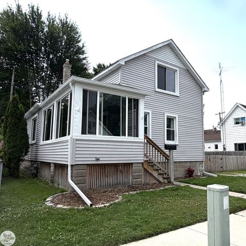 147 Robertson Street, Marine City, MI 48039