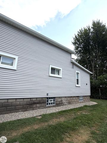 147 Robertson Street, Marine City, MI 48039