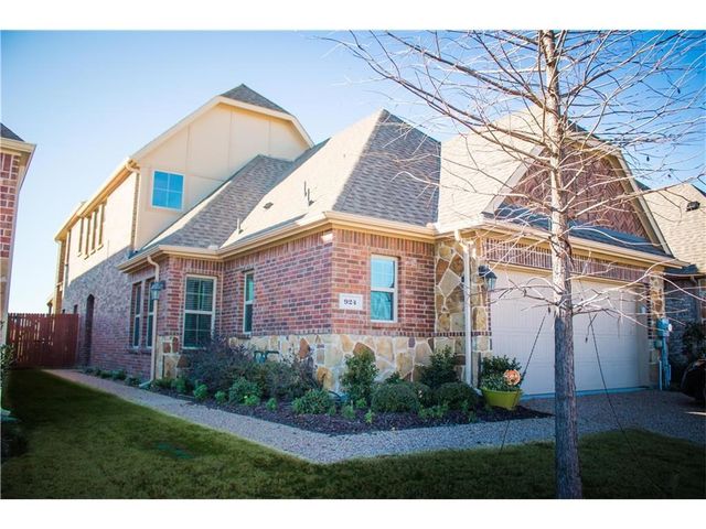 924 Eagle Creek Trail, Mckinney, TX 75072