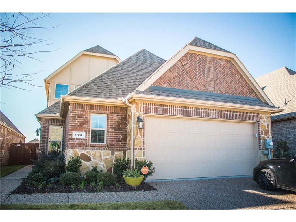 924 Eagle Creek Trail, Mckinney, TX 75072