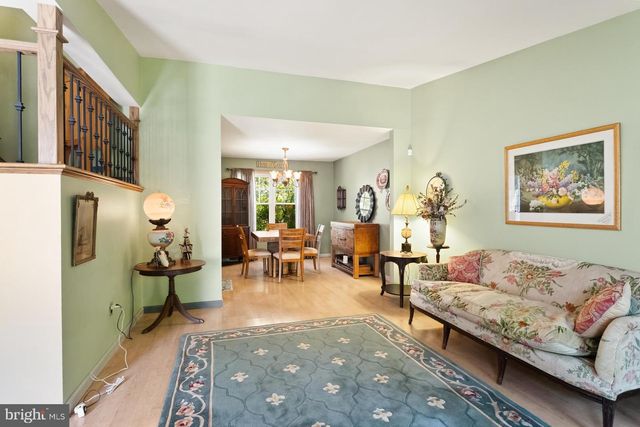 111 COMMONWEALTH DR, Newtown, PA 18940