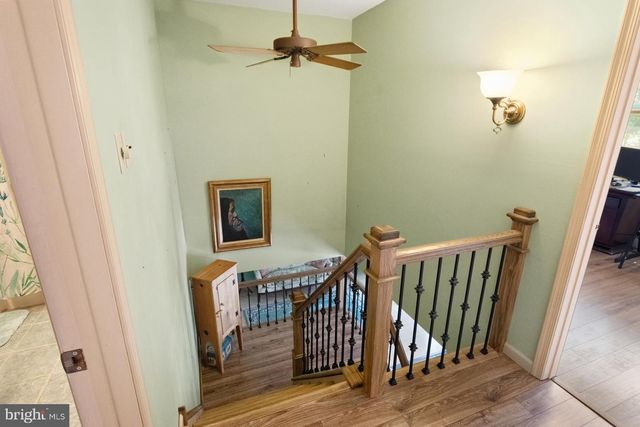 111 COMMONWEALTH DR, Newtown, PA 18940