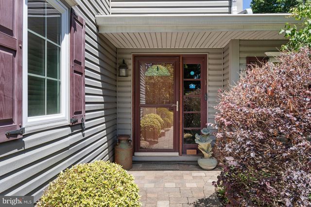 111 COMMONWEALTH DR, Newtown, PA 18940