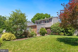 111 COMMONWEALTH DR, Newtown, PA 18940
