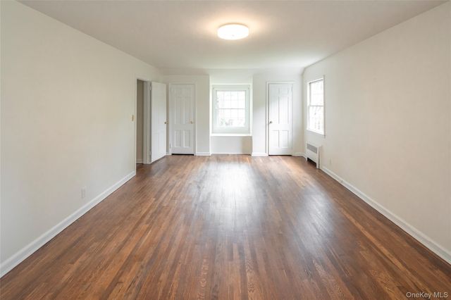 30 Cherwing Road, Yonkers, NY 10701