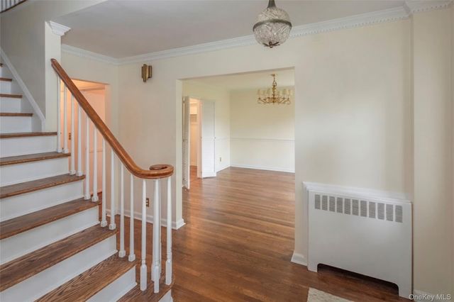 30 Cherwing Road, Yonkers, NY 10701