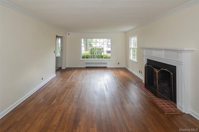 30 Cherwing Road, Yonkers, NY 10701