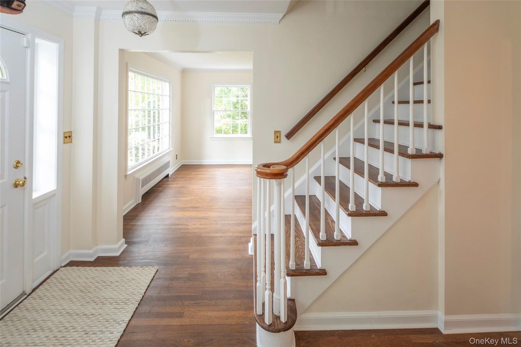 30 Cherwing Road, Yonkers, NY 10701 — photo 5