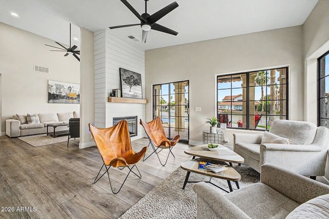 2111 E GONDOLA Lane, Gilbert, AZ 85234