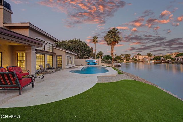 2111 E GONDOLA Lane, Gilbert, AZ 85234