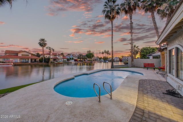 2111 E GONDOLA Lane, Gilbert, AZ 85234
