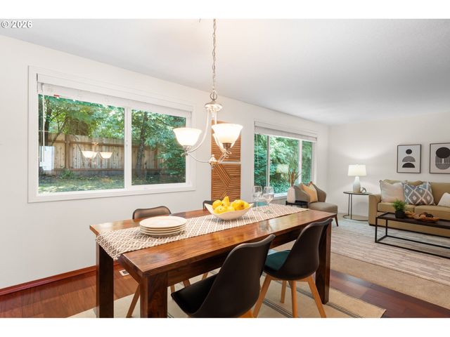 2360 GLENMORRIE Dr, Lake Oswego, OR 97034
