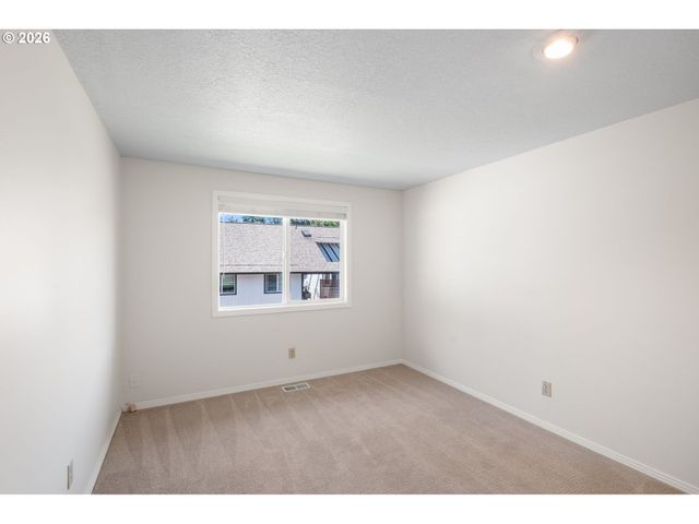 2360 GLENMORRIE Dr, Lake Oswego, OR 97034
