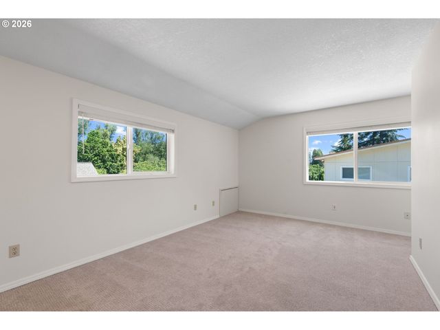 2360 GLENMORRIE Dr, Lake Oswego, OR 97034