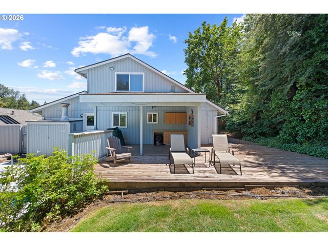 2360 GLENMORRIE Dr, Lake Oswego, OR 97034