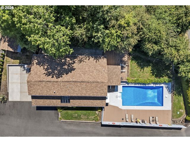 2360 GLENMORRIE Dr, Lake Oswego, OR 97034