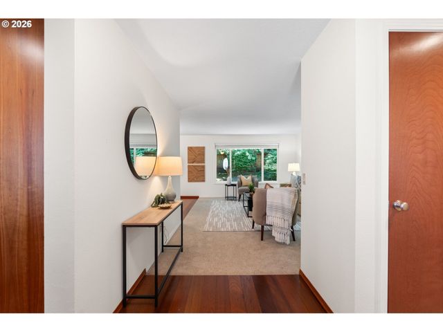 2360 GLENMORRIE Dr, Lake Oswego, OR 97034