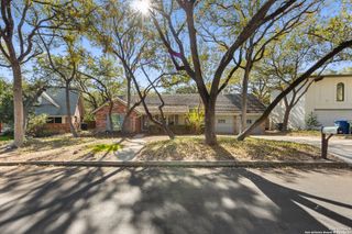 3514 Red Oak Ln, San Antonio, TX 78230