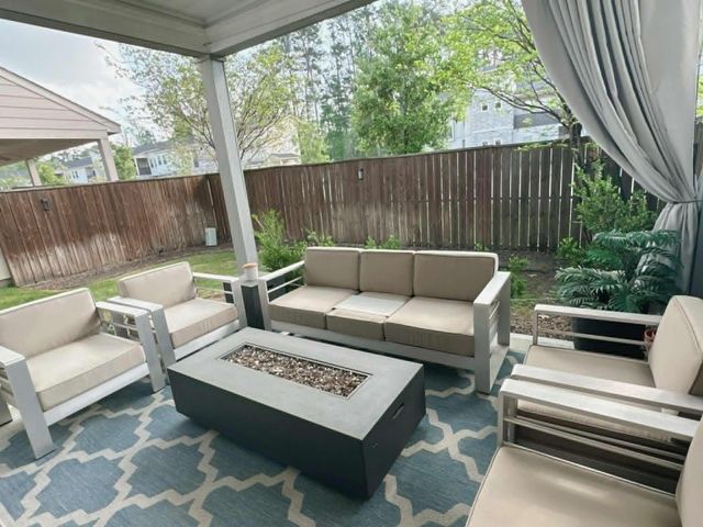 38 Jarvis Row Circle, The Woodlands, TX 77380