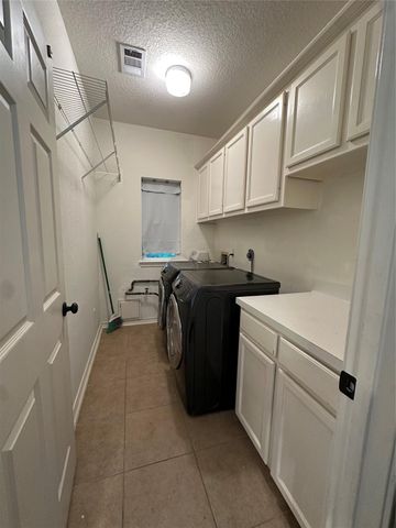 3206 Oakland Drive, Sugar Land, TX 77479
