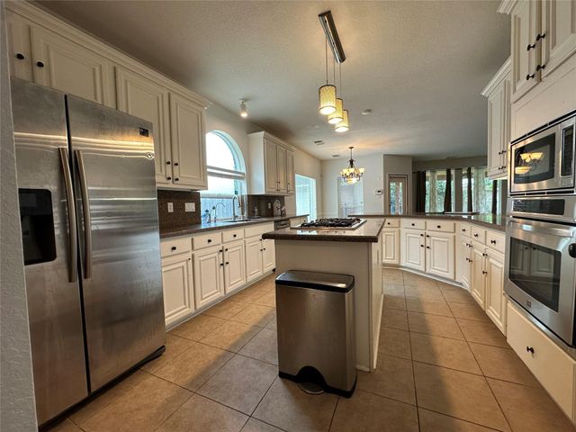 3206 Oakland Drive, Sugar Land, TX 77479