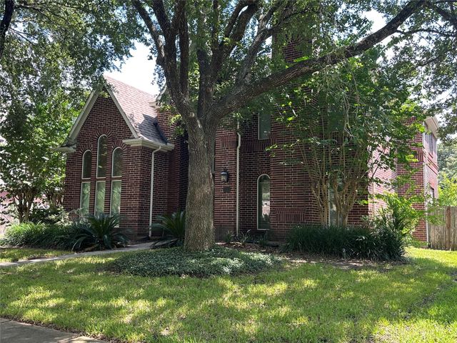 3206 Oakland Drive, Sugar Land, TX 77479