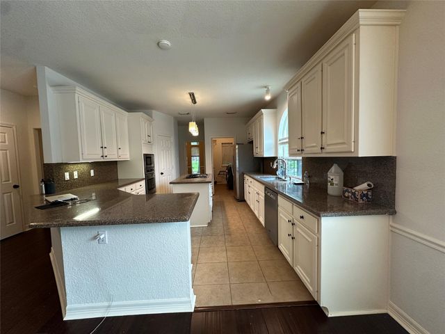 3206 Oakland Drive, Sugar Land, TX 77479