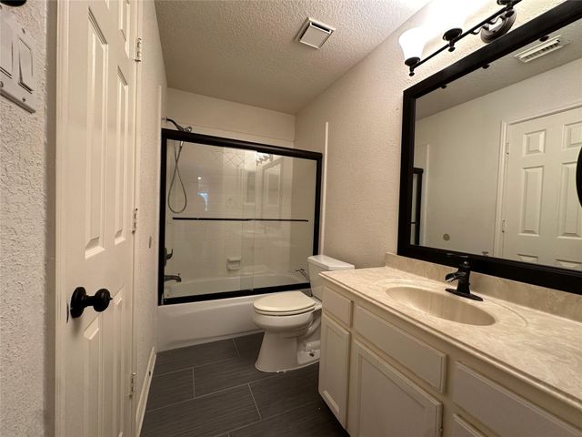 3206 Oakland Drive, Sugar Land, TX 77479