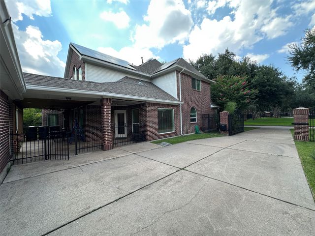 3206 Oakland Drive, Sugar Land, TX 77479