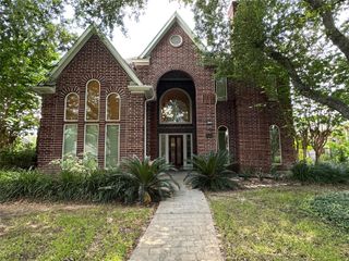 3206 Oakland Drive, Sugar Land, TX 77479